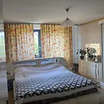 A Beautiful House Near Airport Krakow-balice Σπίτι διακοπών *