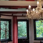 Σπίτι διακοπών A Beautiful House Near Airport Krakow-balice Zalas