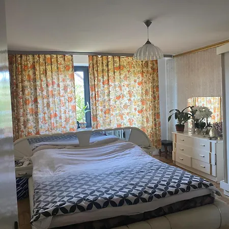 A Beautiful House Near Airport Krakow-balice Semesterbostad *
