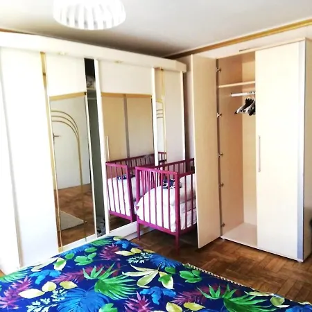 Semesterbostad A Beautiful House Near Airport Krakow-balice *
